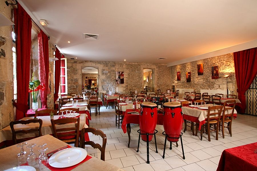 Hostellerie De La Source Arles Exterior photo